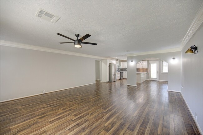 Building Photo - 1719 Bowline Rd