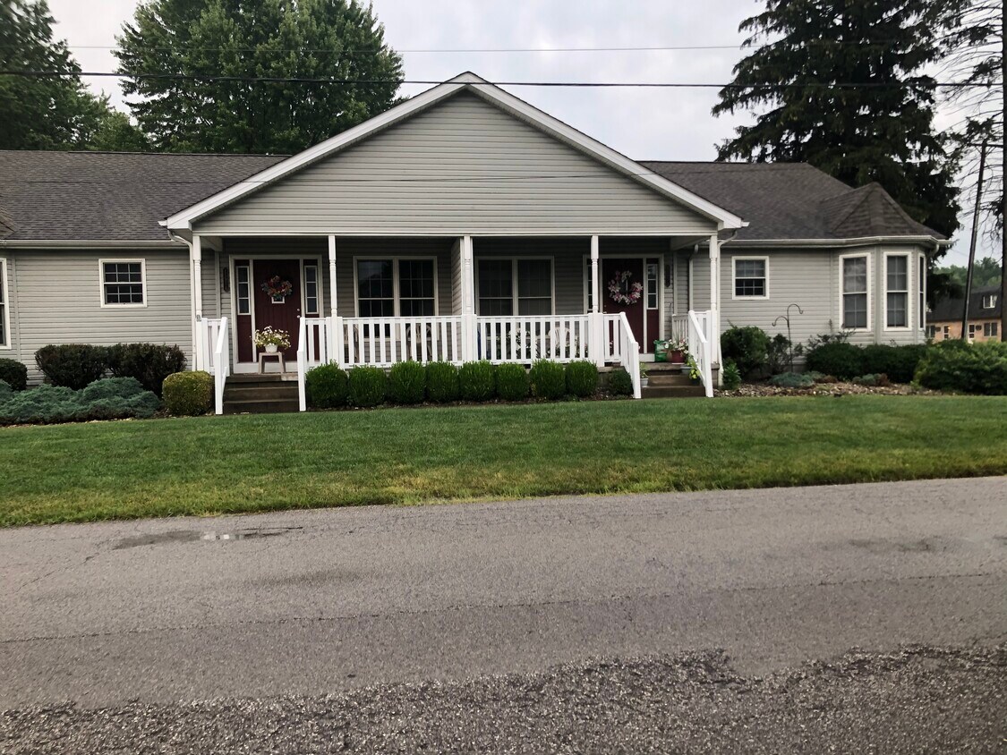 Foto principal - 4591 Michigan Blvd