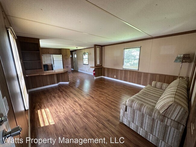 Building Photo - 2 br, 1.5 bath House - 2008 Country Club R...