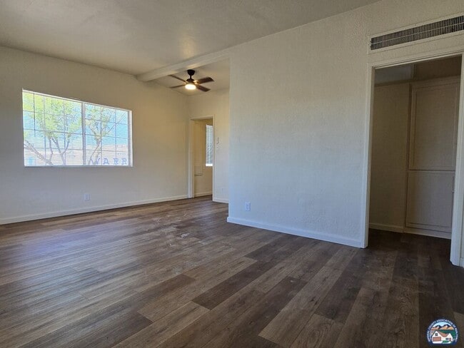 Foto del edificio - 1465 Hamilton Ave
