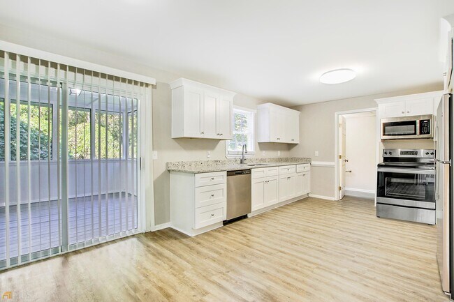 Building Photo - 136 Opal Ct