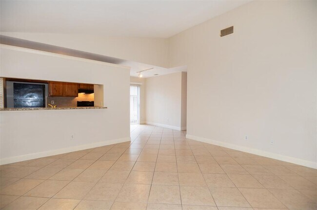 Foto del edificio - 4510 Brown Bark Pl