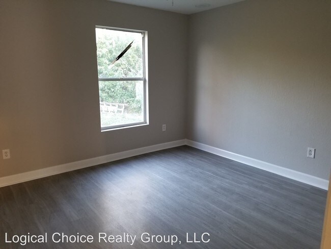 Foto del edificio - 3 br, 2 bath House - 4708 Golfview Blvd.
