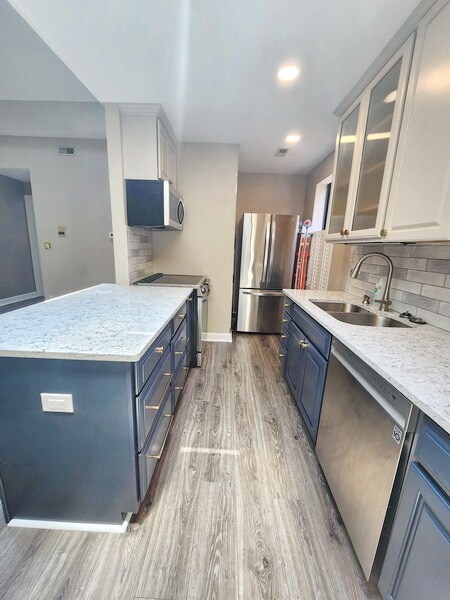 Building Photo - 523 Liberty Hl