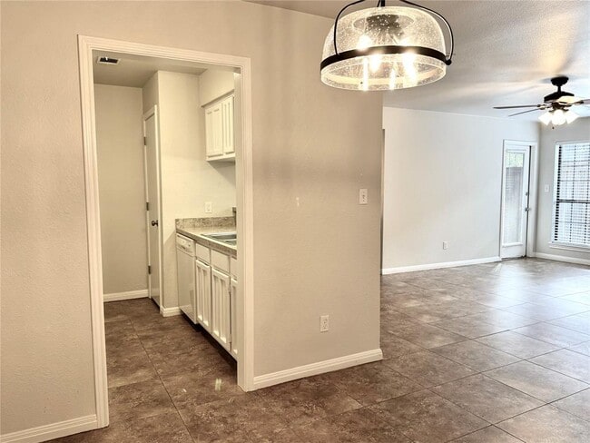 Foto del edificio - 1202 Thorpe Ln