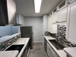 Building Photo - 10053 Westpark Dr