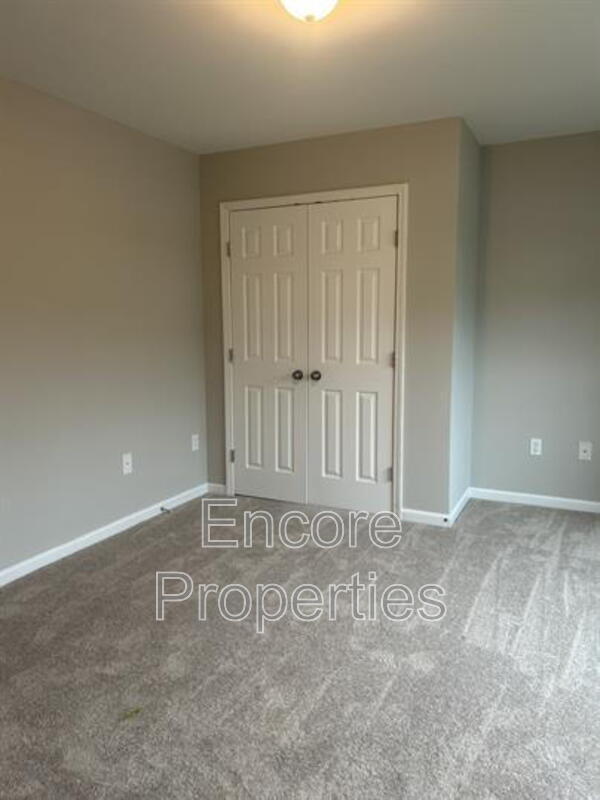 Foto del edificio - 929 Ribbonleaf Ln