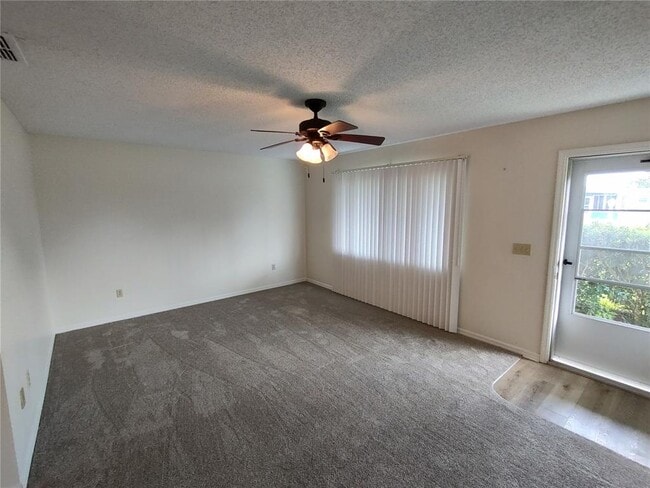 Foto del edificio - 6429 SW 107th St