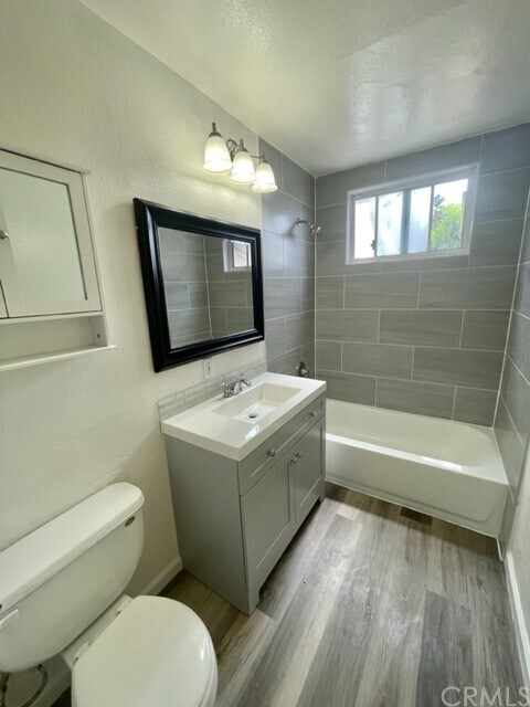 Foto del edificio - 313 E 17th Pl