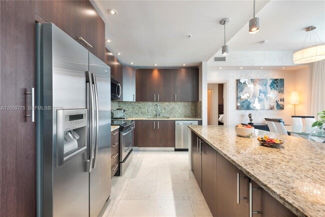 Building Photo - 1945 S Ocean Dr