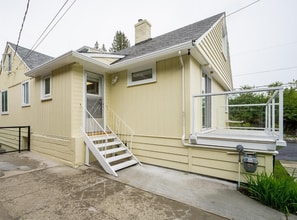 Building Photo - 1819 Inglewood Ave
