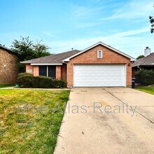 Building Photo - 9112 Chesapeake Ln