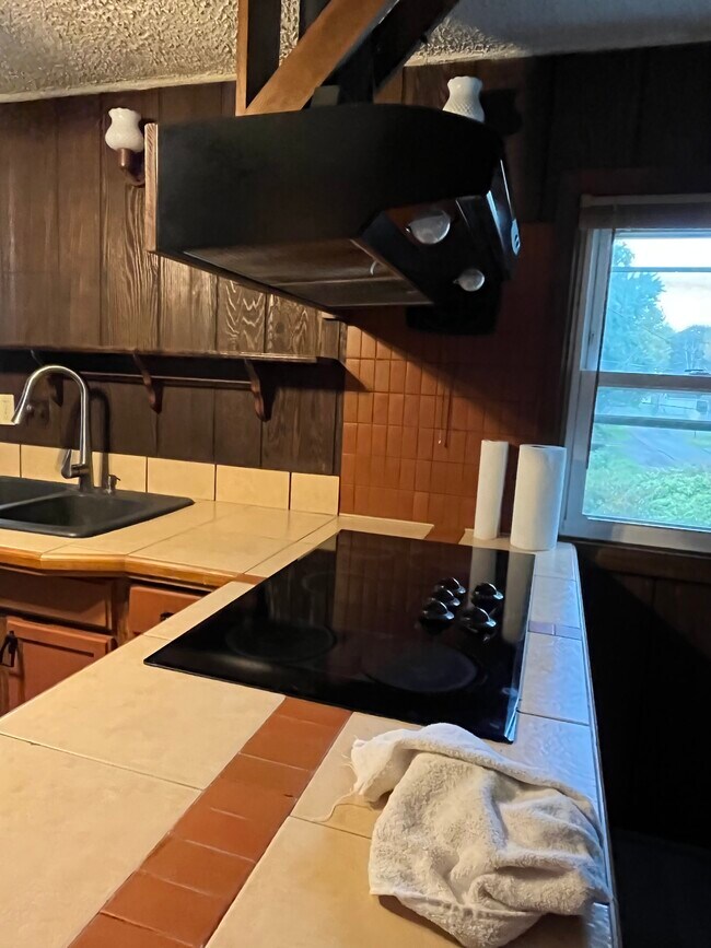 Stove - 55 N 3rd St