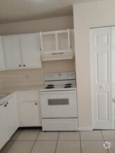 Building Photo - 5404 NW 24th Ct