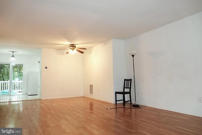 Building Photo - 14739 Yearling Terrace