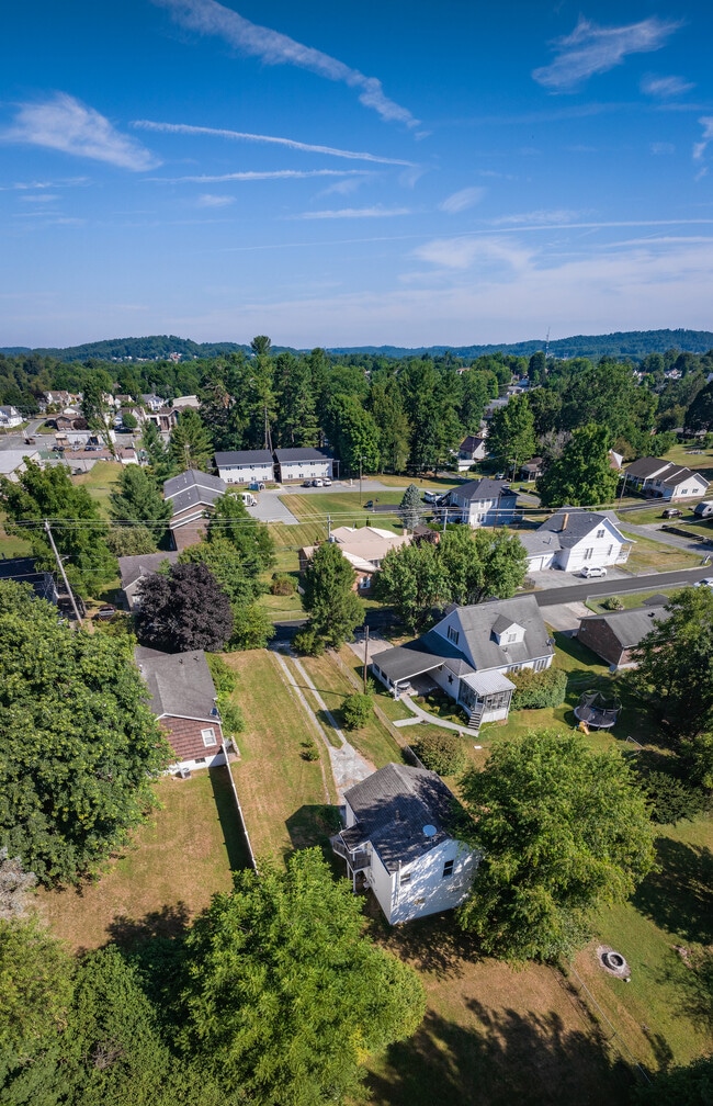 Foto del edificio - 610.5 Russell St