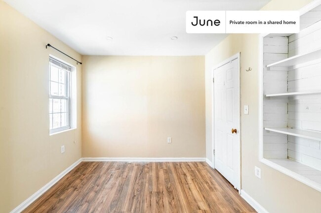 Building Photo - Room in Shared 8 bed/3.5 bath home