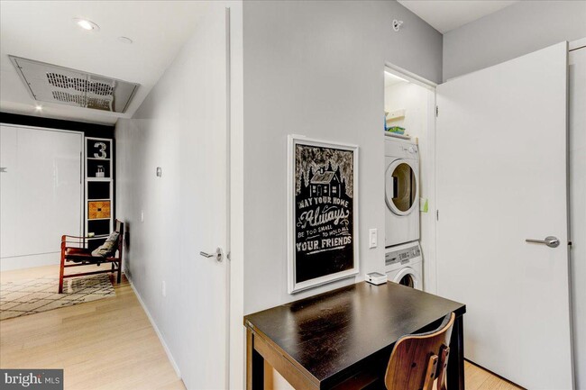 Foto del edificio - 2424 17th St NW