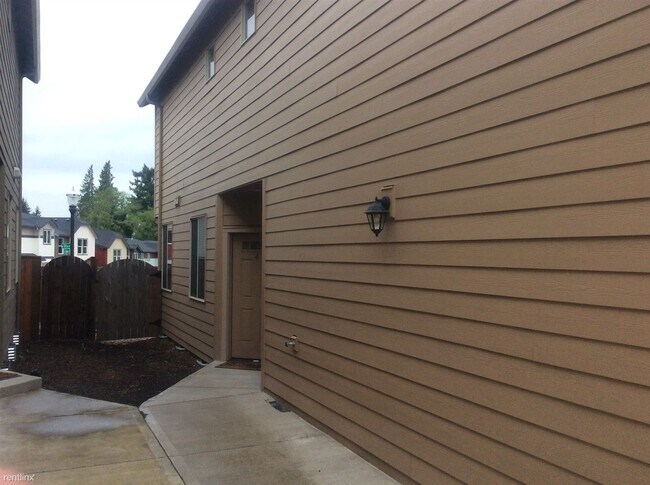 Foto del edificio - 3 br, 2.5 bath Townhome - 231 North 33rd C...