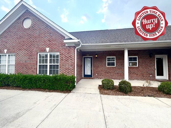 RENT SPECIAL! Freshly Painted! New Carpet!... - Coming Soon! Freshly Painted! New Carpet! ...