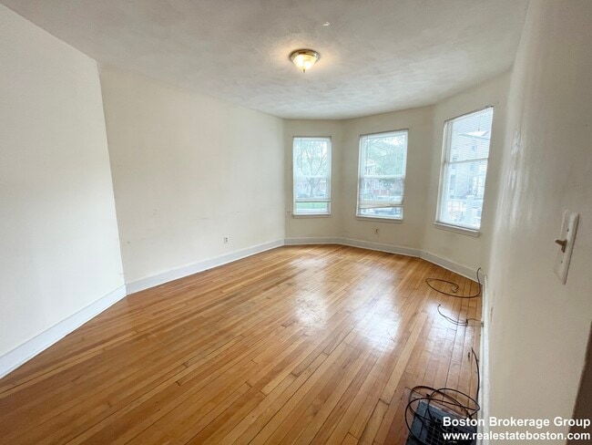 Building Photo - 33 Edison Grn