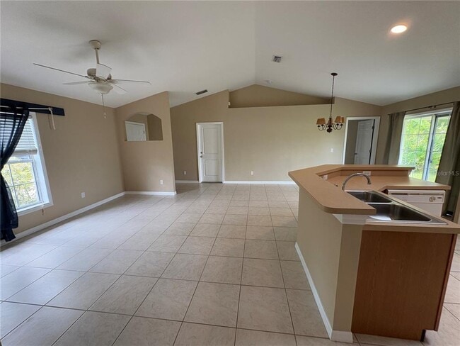 Building Photo - 20 Rockne Ln