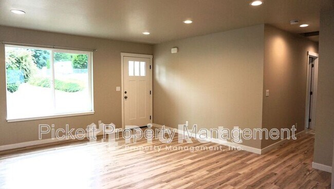 Building Photo - 4500 W Frone Dr
