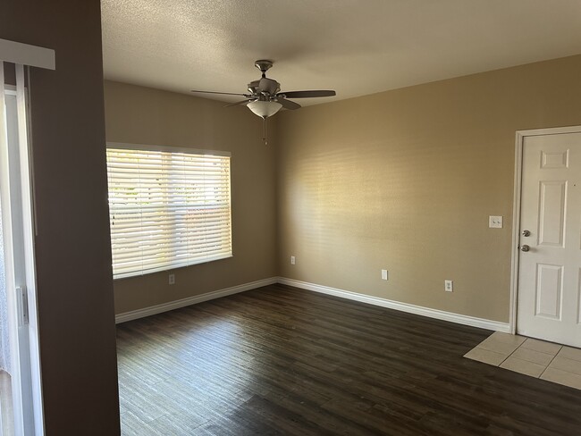 Foto del edificio - 7255 W Sunset Rd