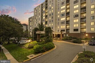 Building Photo - 6300 Stevenson Ave