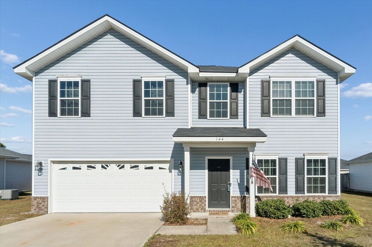 Foto principal - MOVE-IN READY! (Pet Friendly)