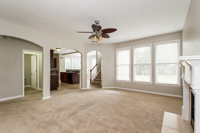 Foto del edificio - 214 Elmbrook Ln