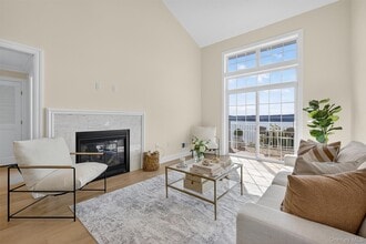 Building Photo - 206 Sacandaga Loop