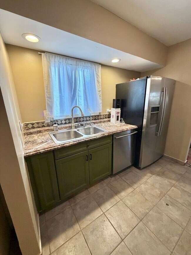 Foto del edificio - 40 Sarah Ln