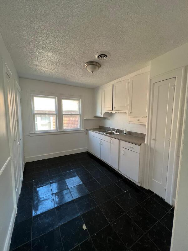Foto del edificio - 14216 Mansfield St