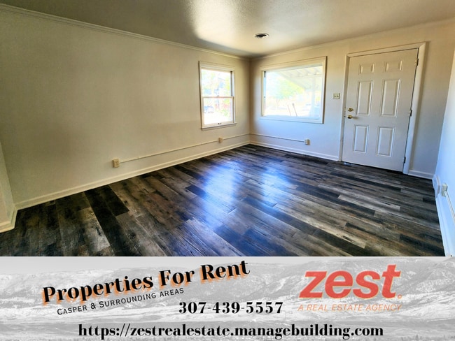 Building Photo - 504 S Washington St