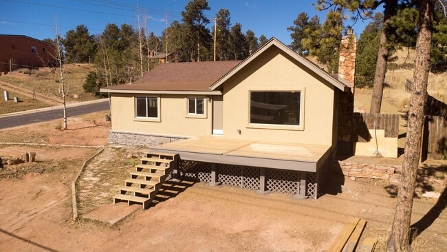 Fully Updated 2 Bed 1 Bath in Woodland Park! - Fully Updated 2 Bed 1 Bath in Woodland Park! House
