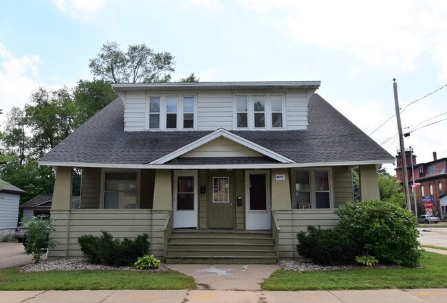 Building Photo - 1501 College Ave