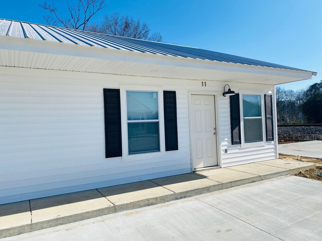 Building Photo - Harvester Place