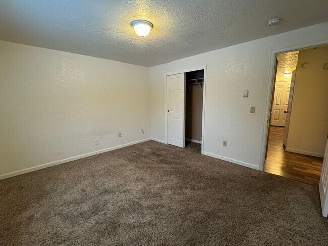 Foto del edificio - 119 E Borah Ave