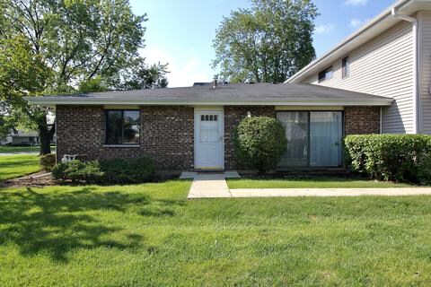 Primary Photo - 103 Tonset Ct