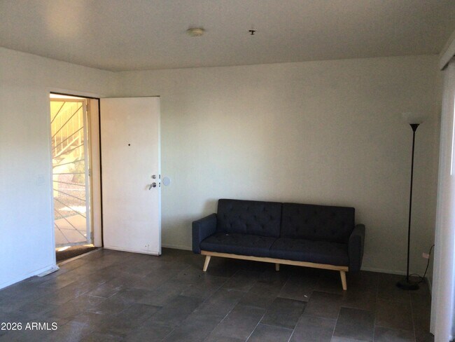 Foto del edificio - 12221 W Bell Rd