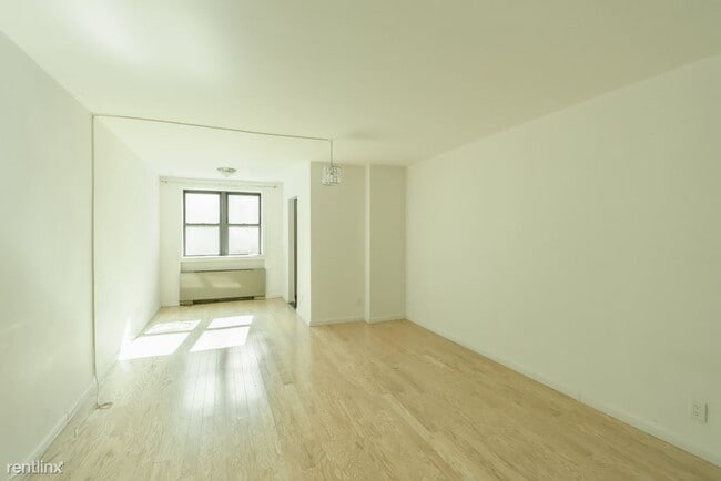 Building Photo - Studio, 1 bath House - 117 E 71st St 5BC