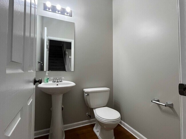 Foto del edificio - 41180 Maplewood Drive
