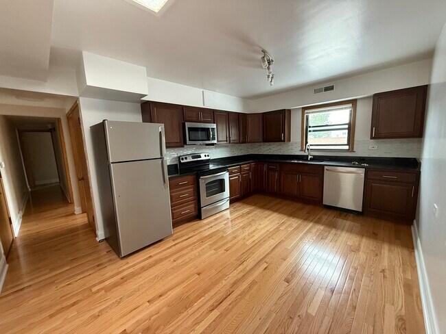 Foto del edificio - 6304 N Cicero Ave