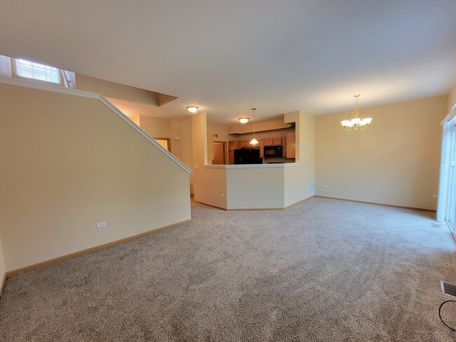 Building Photo - 1381 W Alder Creek Dr
