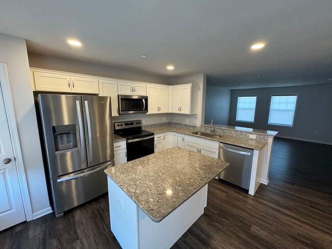 Foto del edificio - Beautiful Grays Woods Townhome