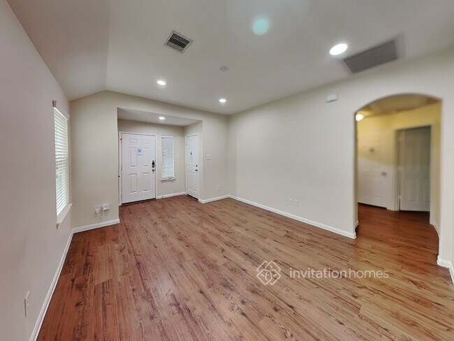 Building Photo - 18806 N Lyford Dr
