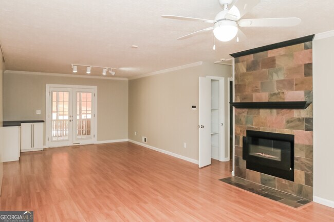 Foto del edificio - 11067 Shannon Cir