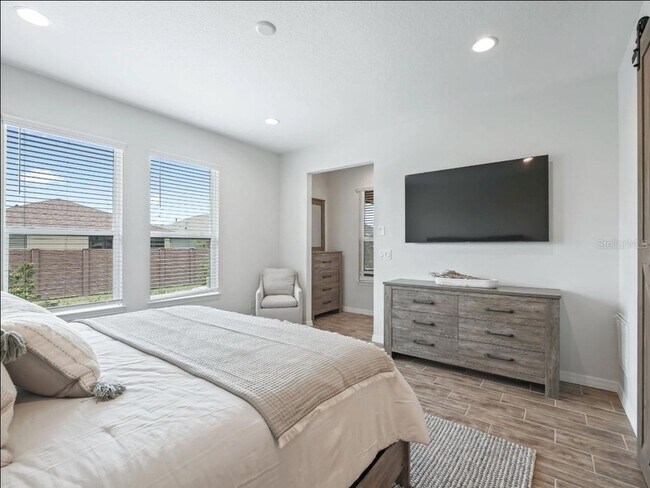 Foto del edificio - 5552 NW 40th Loop