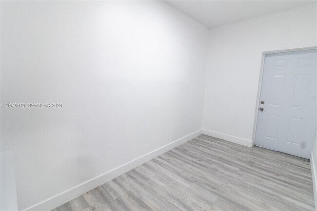 Foto del edificio - 16201 SW 144th Ct